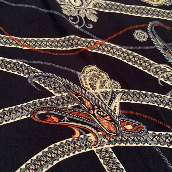 H&M navy dress with print; women’s size 10. - Picture 2 of 9